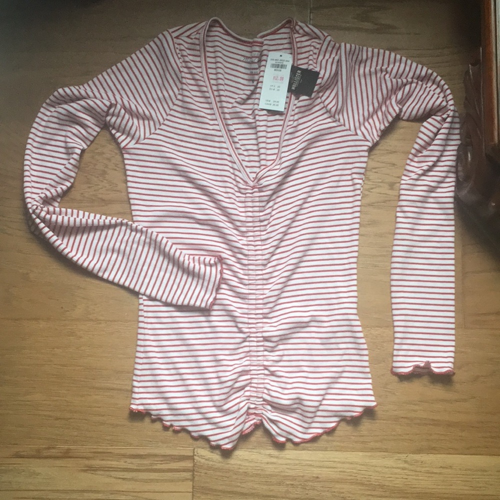 Women’s hollister top medium nets